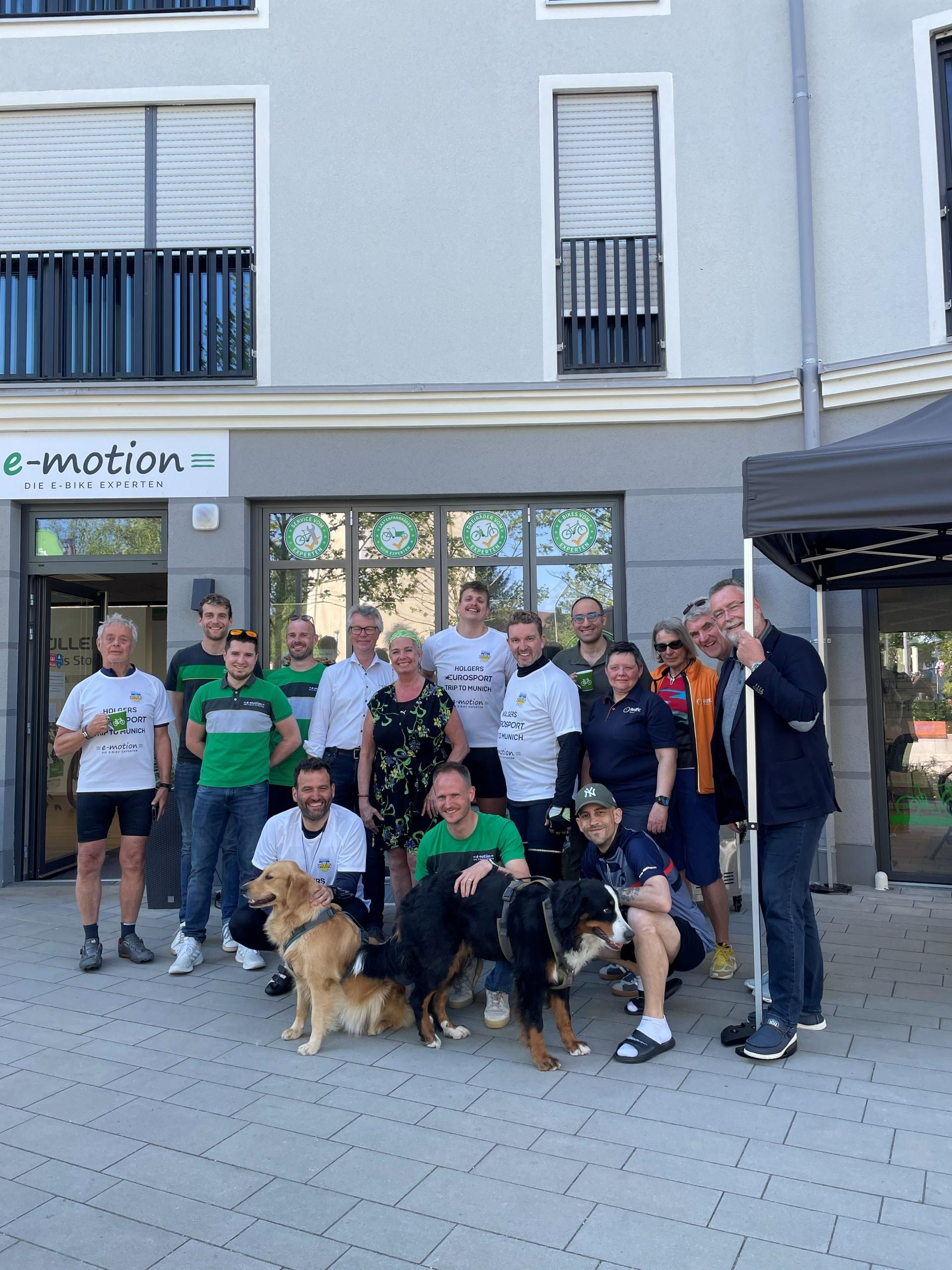 Das Bild zeigt Eindrück der Speckis Charity Tour