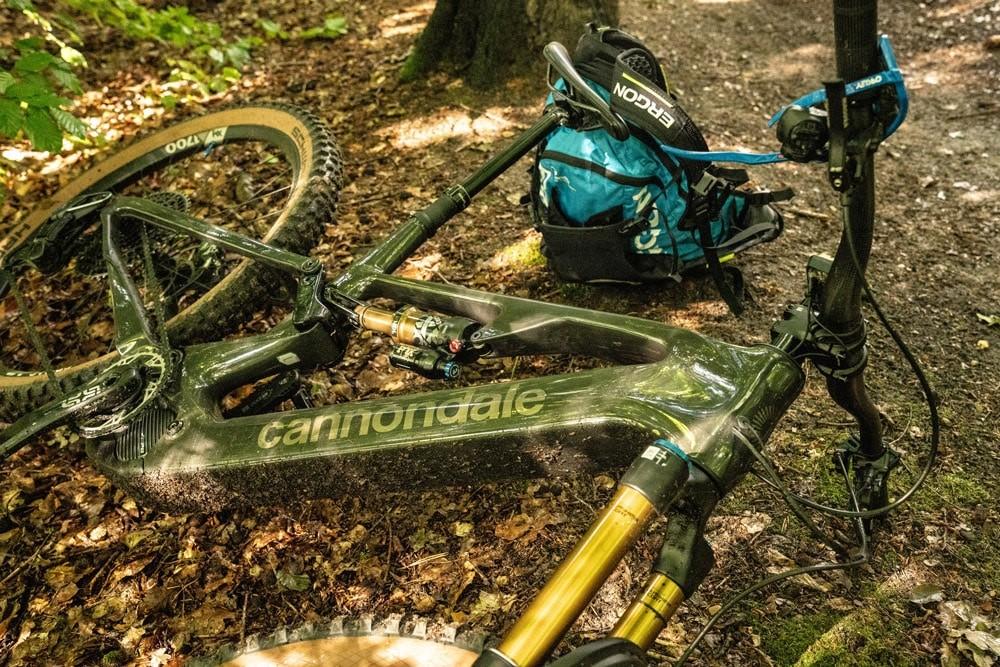 Cannondale e-MTB im Wald