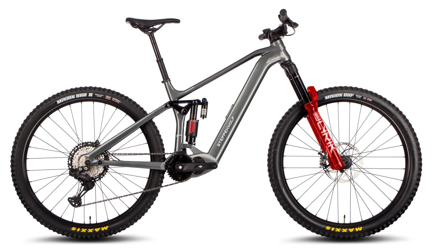 Steppenwolf Tundra 10.0 e-Mountainbike in Seitenansicht