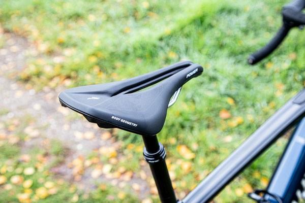 Das Bild zeigt einen Sattel des Specialized Creo SL Comp Carbon