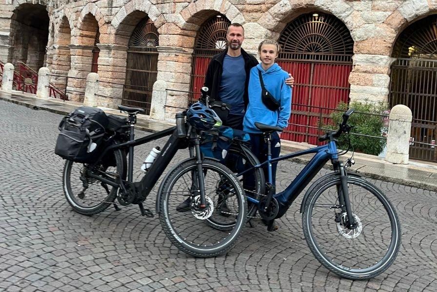 Das Bild zeigt Frank und seinen Sohn