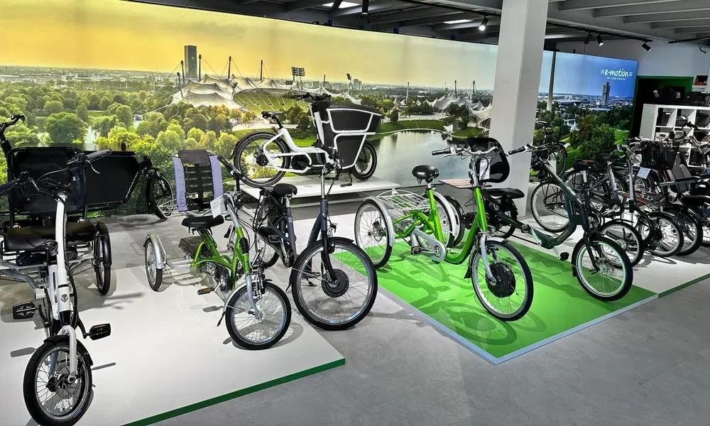 Das Bild zeigt verschiedene Bikes in der e-motion e-Bike Welt München Süd