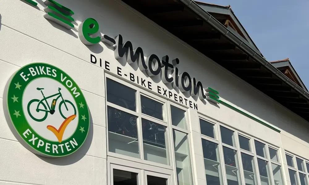 Das Bild zeigt die e-motion e-Bike Welt München Süd von außen