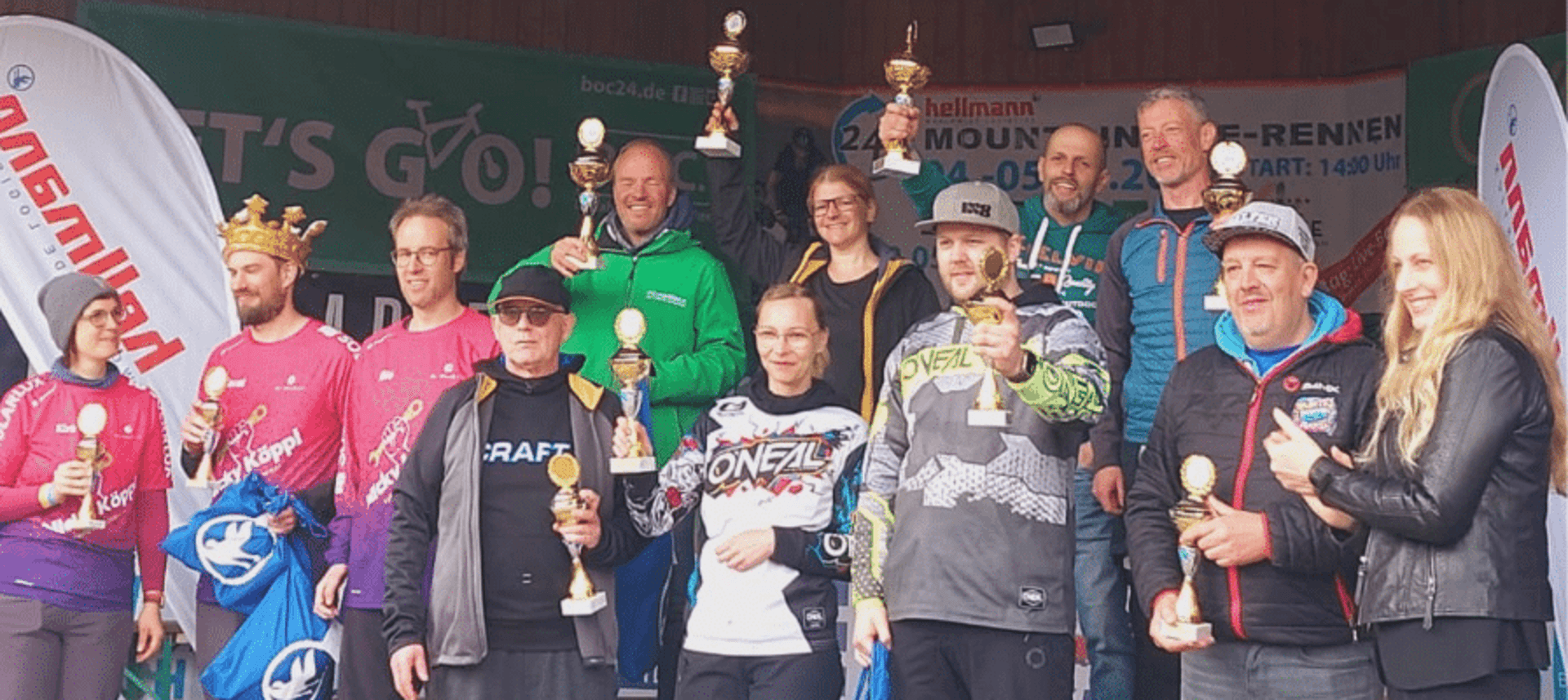 Gewinner des Cup im Westerwald stehen bei Sankt-Wendel.