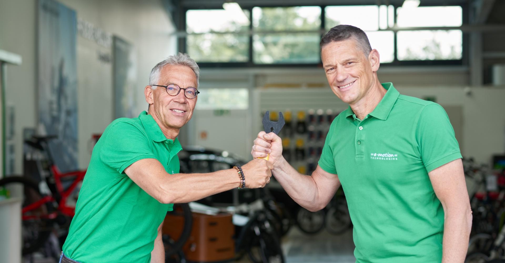 Robert Schäfer ist alleiniger Geschäftsführer der e-motion e-Bike Welt Düsseldorf, Michael Buschelmaas ist Berater