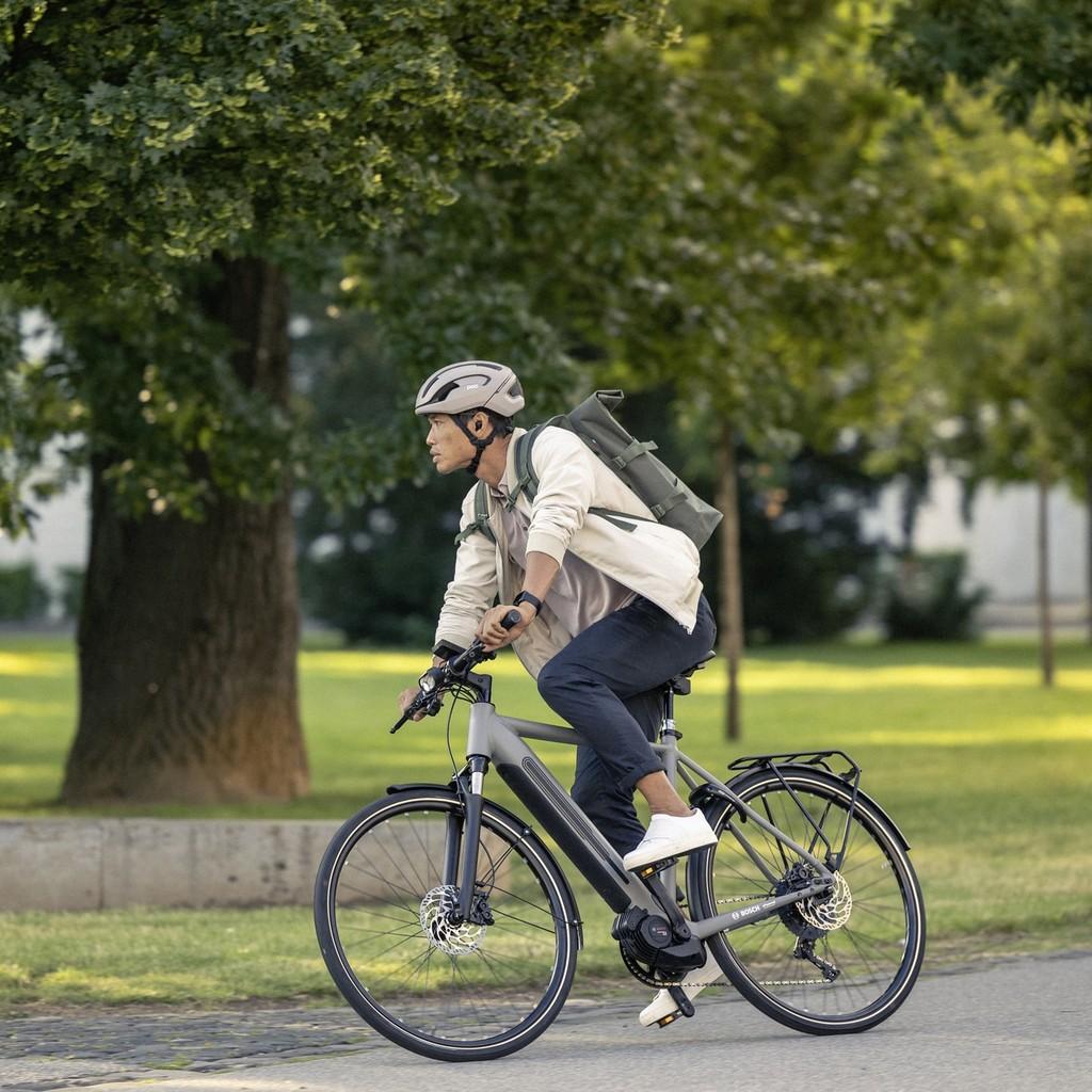 Erleben Sie modernes Fahren mit Bosch E-Bikes. Perfekte Kombination aus Design und Technologie für eine nachhaltige