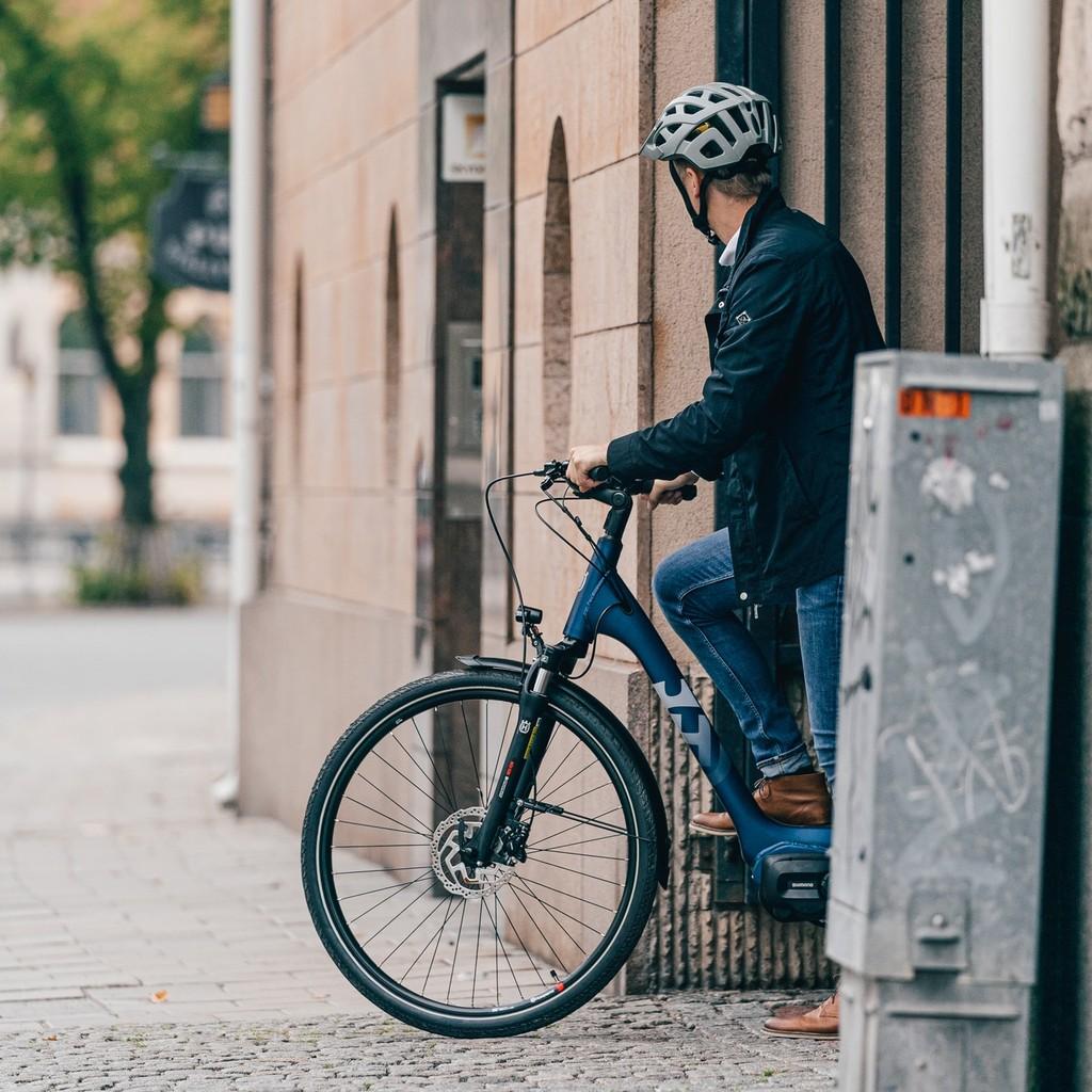 Erleben Sie die Stadt mit dem Eco City E-Bike. Perfekt für den urbanen Lifestyle und nachhaltige Fortbewegung in je