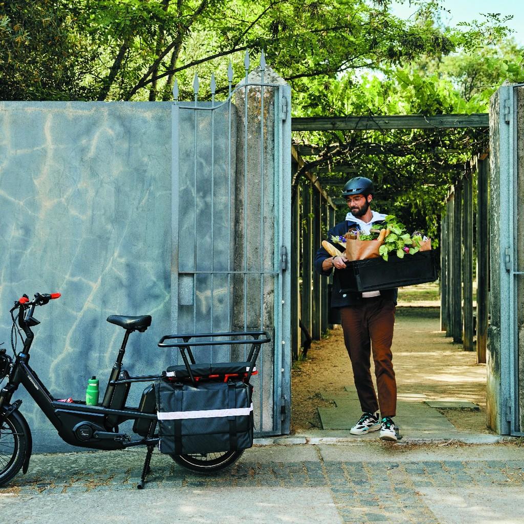 Das Bild zeigt das Cannondale Cargowagen, ein vielseitiges Lastenrad.