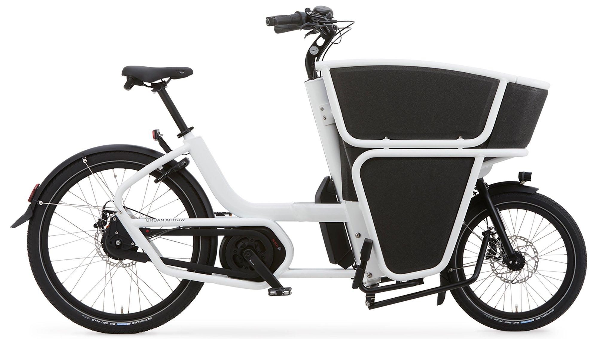 Urban Arrow Shorty Performance Essential Weiß