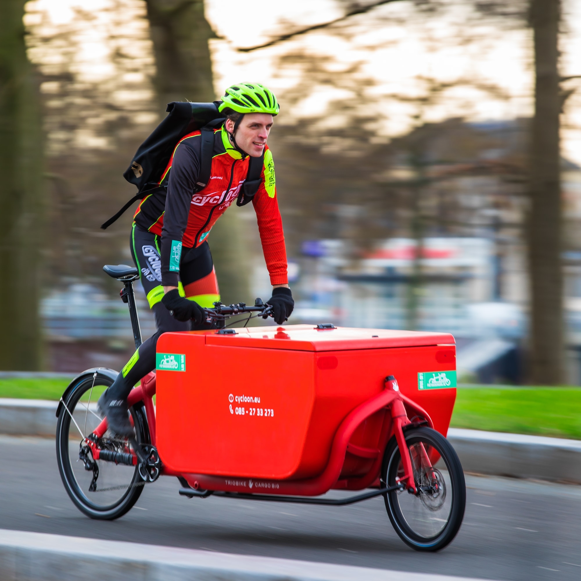 Entdecken Sie das Triobike Cargo Big, ein effizientes Lastenrad für umweltfreundlichen Transport. Ideal für urbane