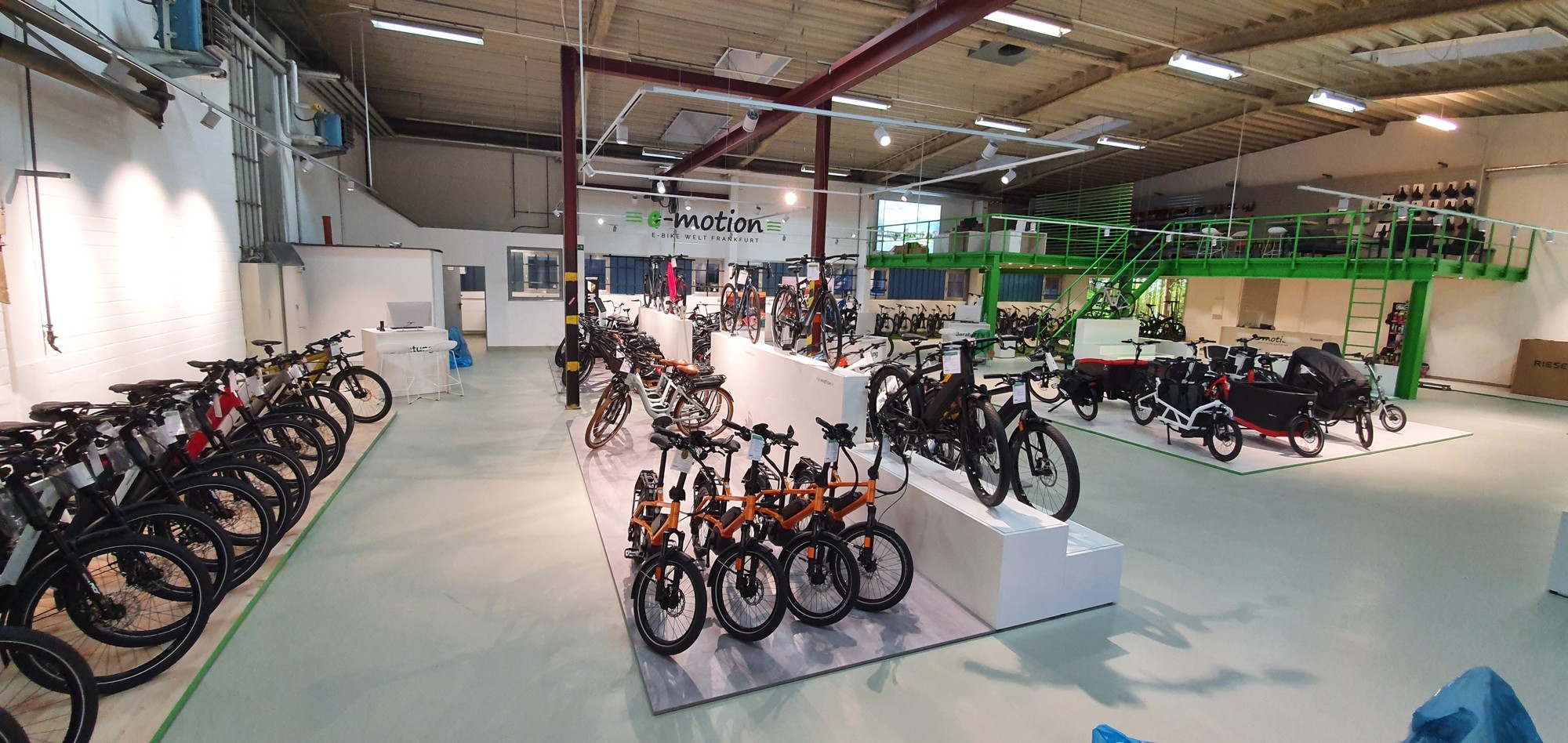 Das neue Dreirad-Zentrum komplettiert die e-Bike Welt in Frankfurt Nord.