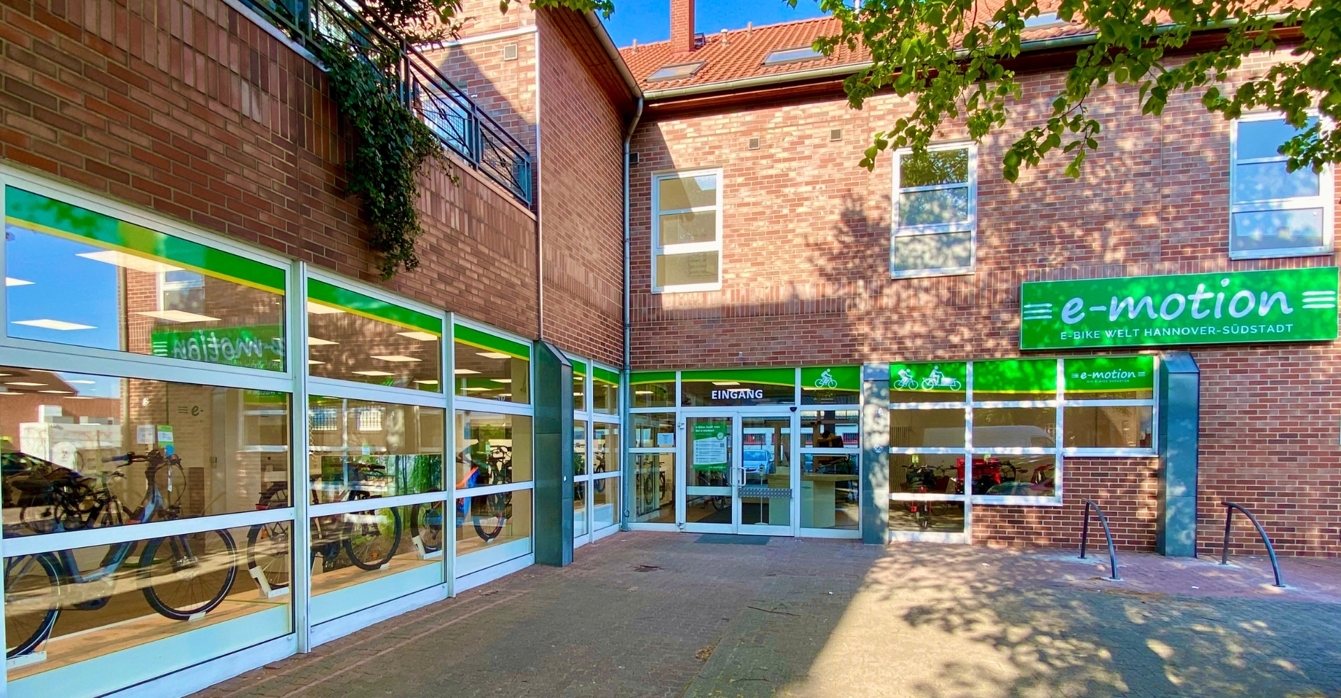 Außenansicht der neu eröffneten e-motion e-Bike-Welt Hannover-Südstadt