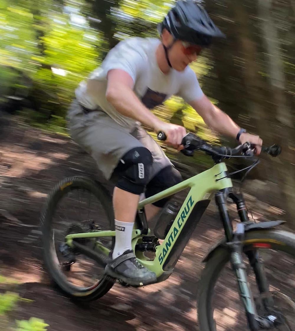 Erleben Sie das Abenteuer mit einem Santa Cruz Mountainbike. Perfekt für Offroad-Abenteuer und anspruchsvolle Trail