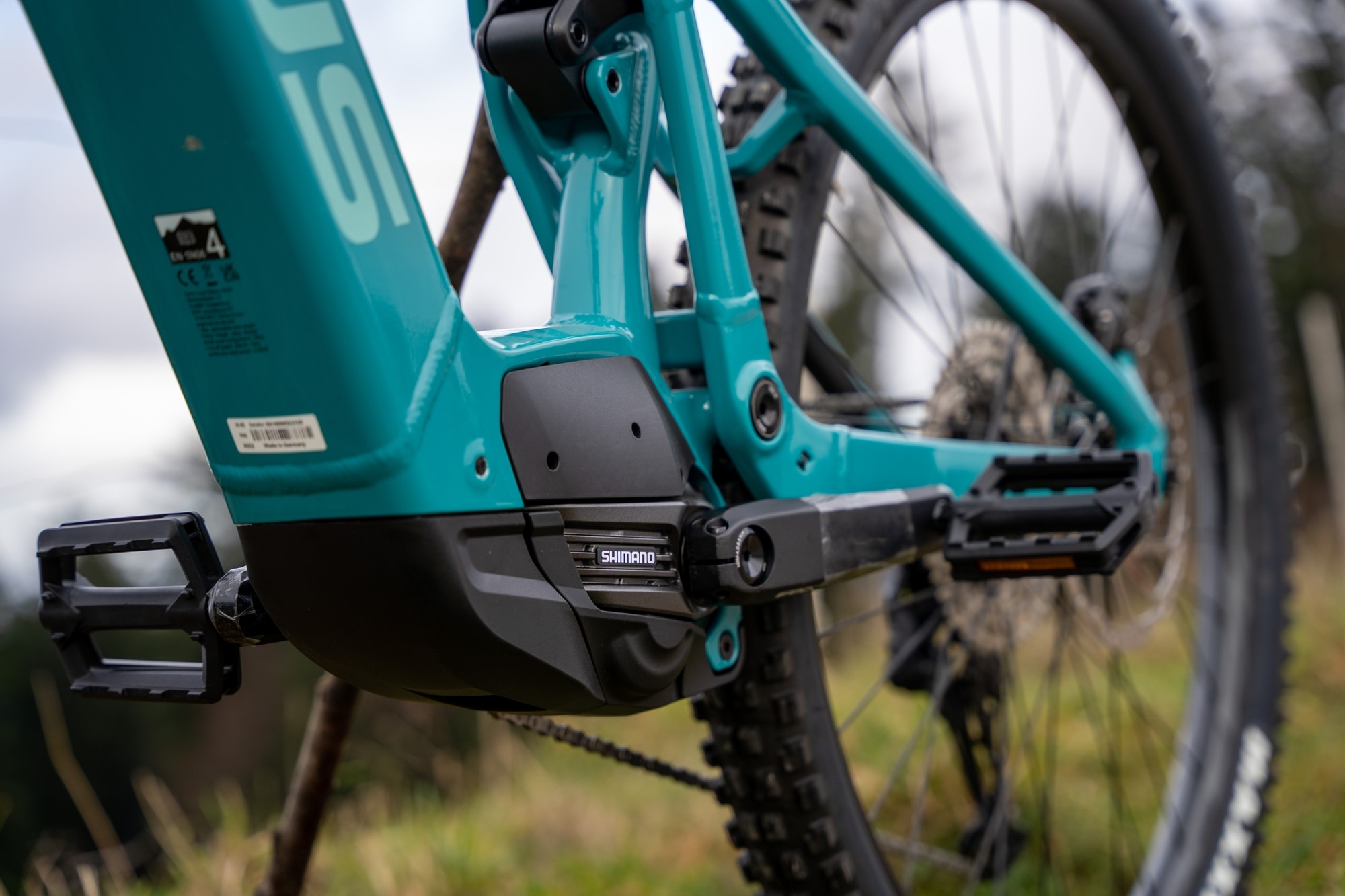 Robustes E-Bike Focus Jam7.8 mit leistungsstarkem Shimano Motor für optimale Performance im Gelände.