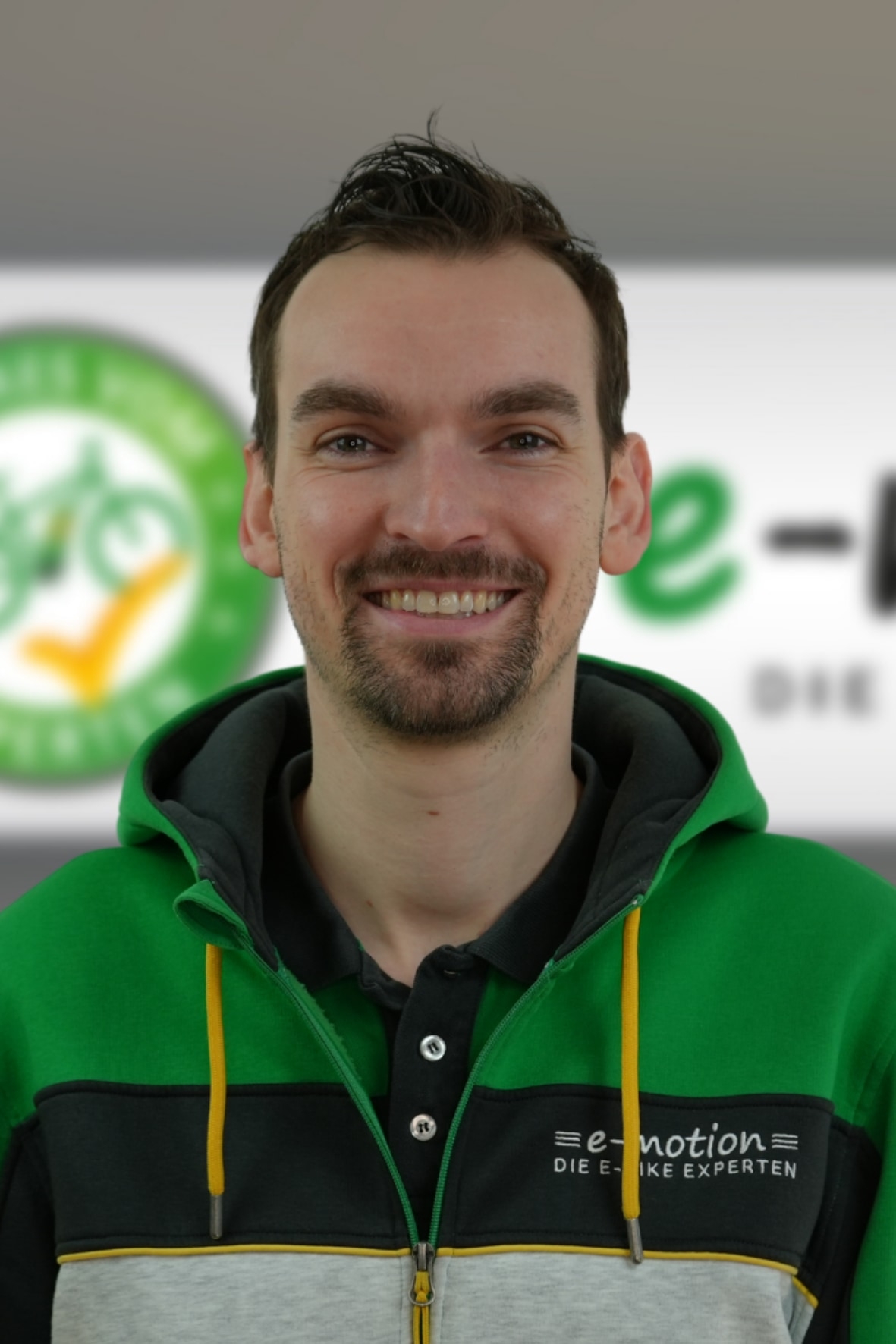 Entdecken Sie die Expertise von E-Motion in der E-Bike-Branche, präsentiert von einem der Experten im markanten E-M