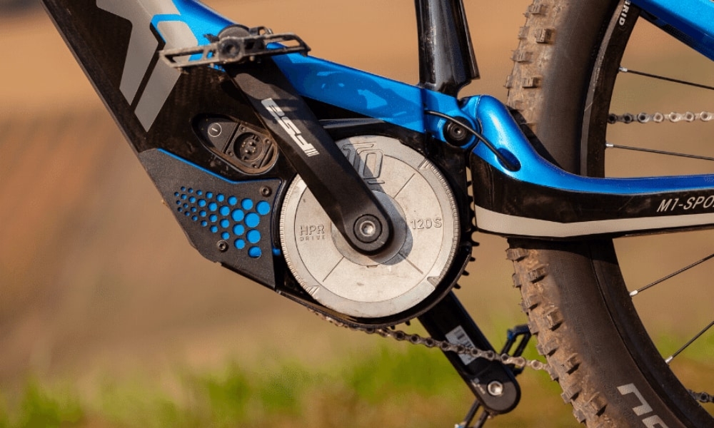 Leistungsstarker TQ HPR 50 Motor in einem M1-Sporttechnik E-Bike. Optimale Performance für anspruchsvolle Trails.
