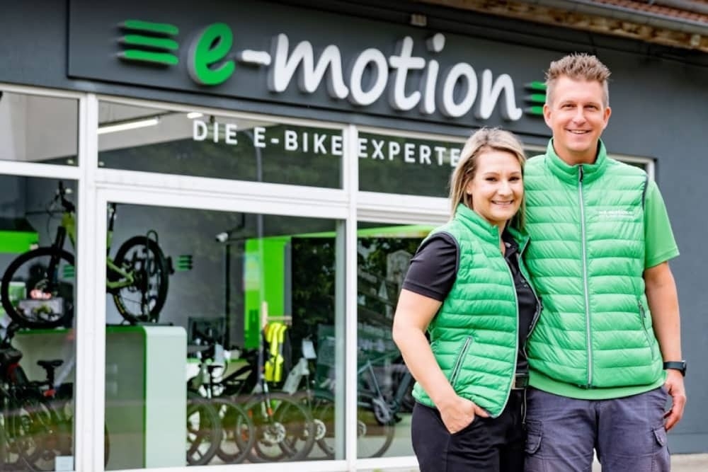 Das Bild zeigt die Besitzer der e-motion e-Bike Welt in Osterode am Harz.