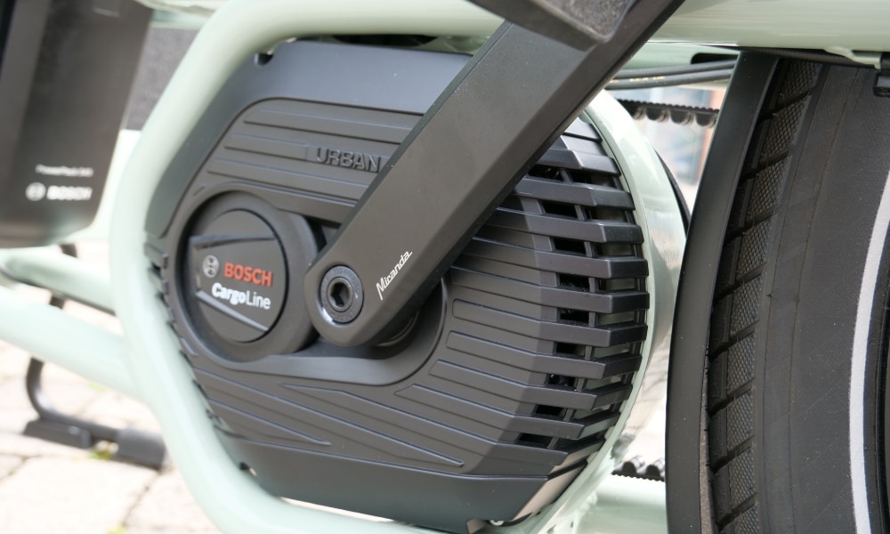 Entdecke die Kraft des Bosch CargoLine Motors für effiziente E-Bike Leistung. Ideal für Lastenräder und starke Unte
