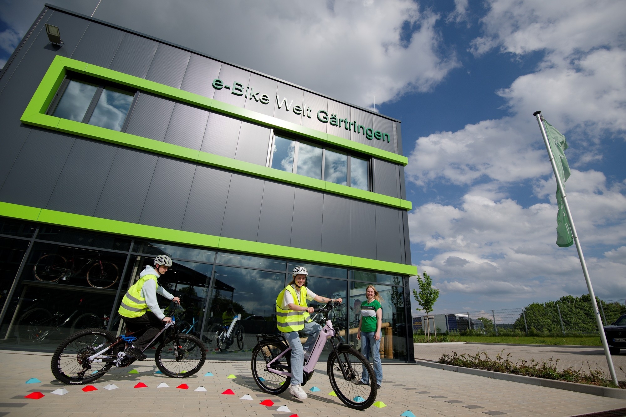 Das Bild zeigt das Fahrsicherheitstraining in der e-motion e-Bike Welt Gärtringen.
