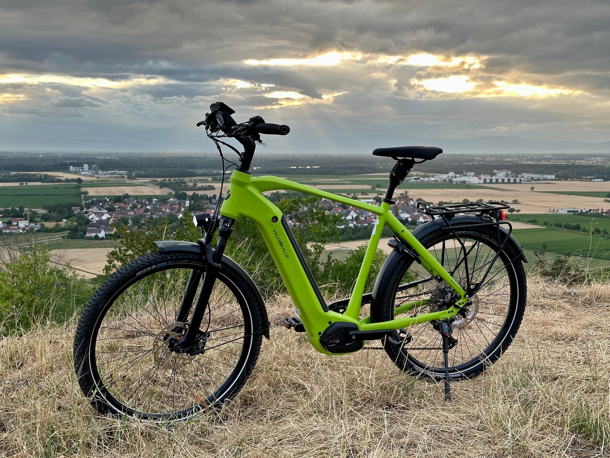 Das Bild zeigt ein Velo de Ville SEB 990 Smart Smooth