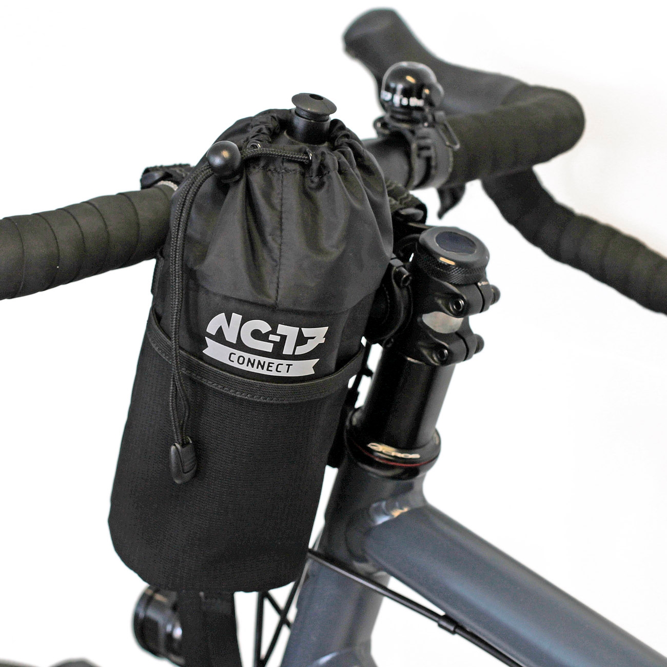 Praktische Lenkertasche von NC-17 für einfachen Zugriff. Perfekt für Fahrradtouren, hält Ihre Utensilien griffberei